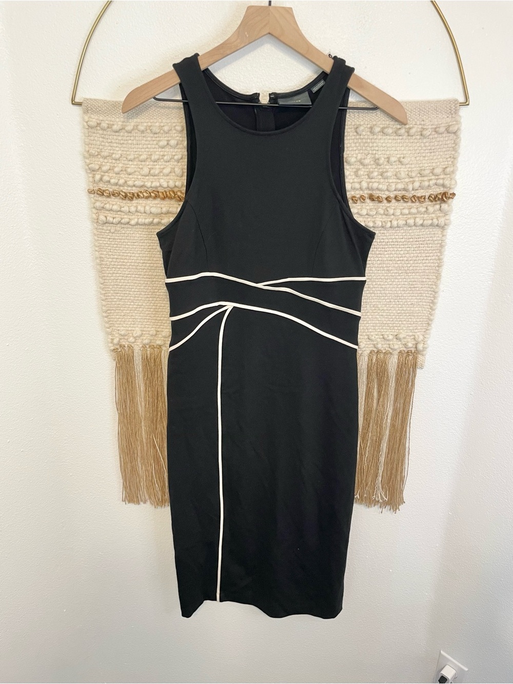Anthropologie Maeve Cavatina Sheath Sleeveless Piping Little Black Dress Size 8